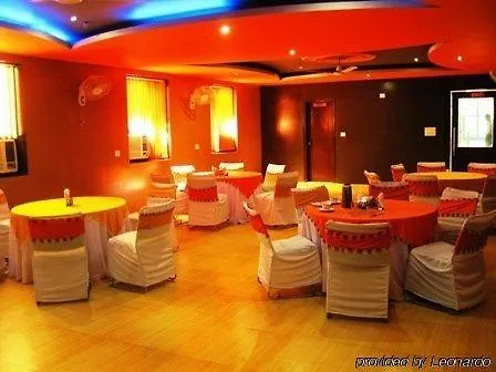 Fabexpress Grand Shoba Hotel New Delhi