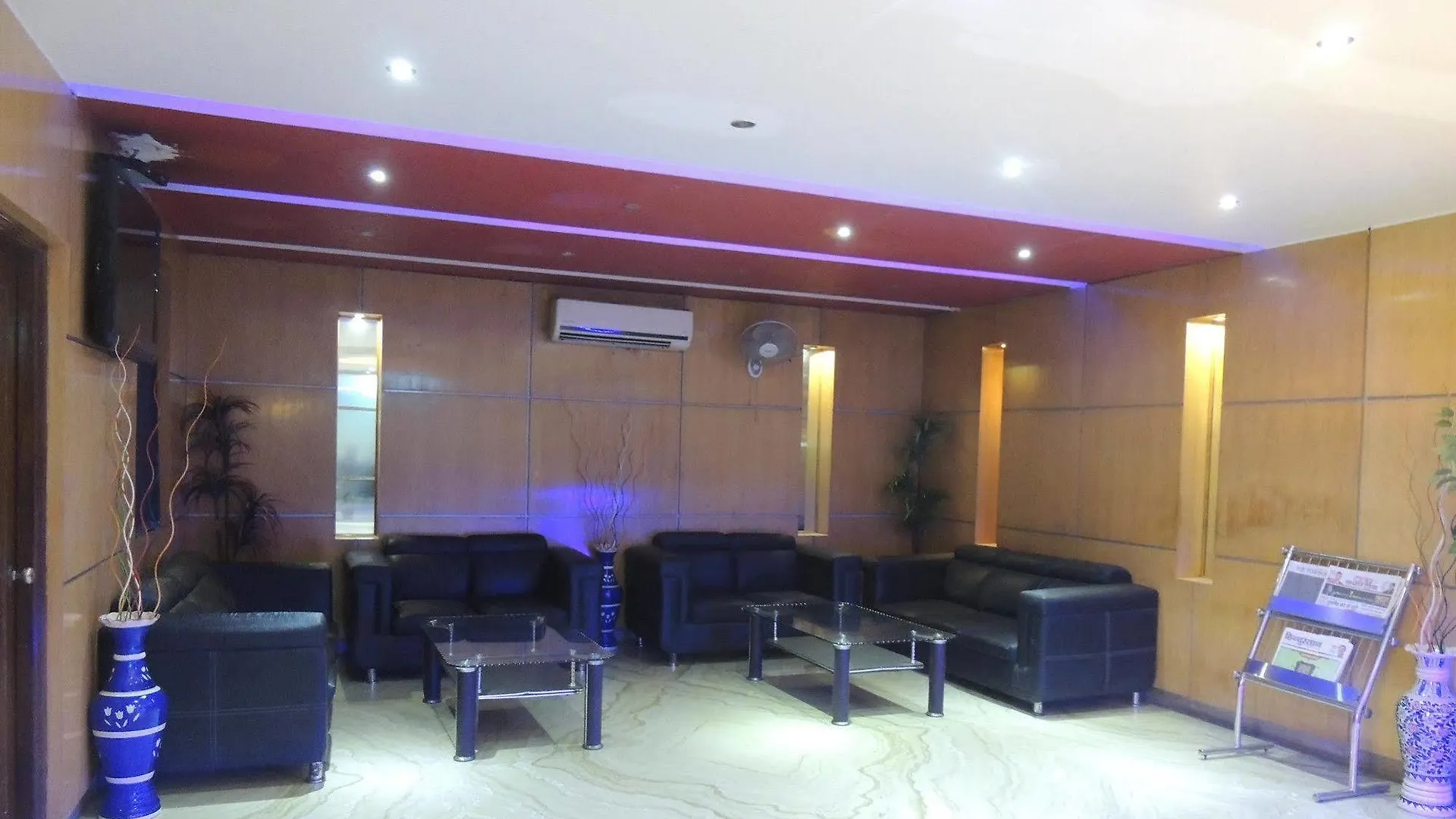 ***  Fabexpress Grand Shoba Hotel New Delhi India