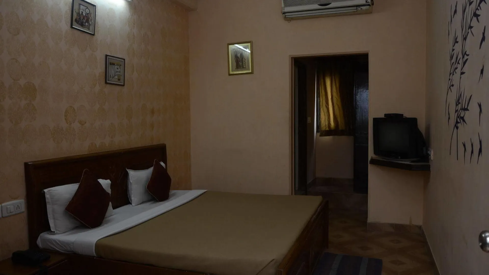 Fabexpress Grand Shoba Hotel New Delhi