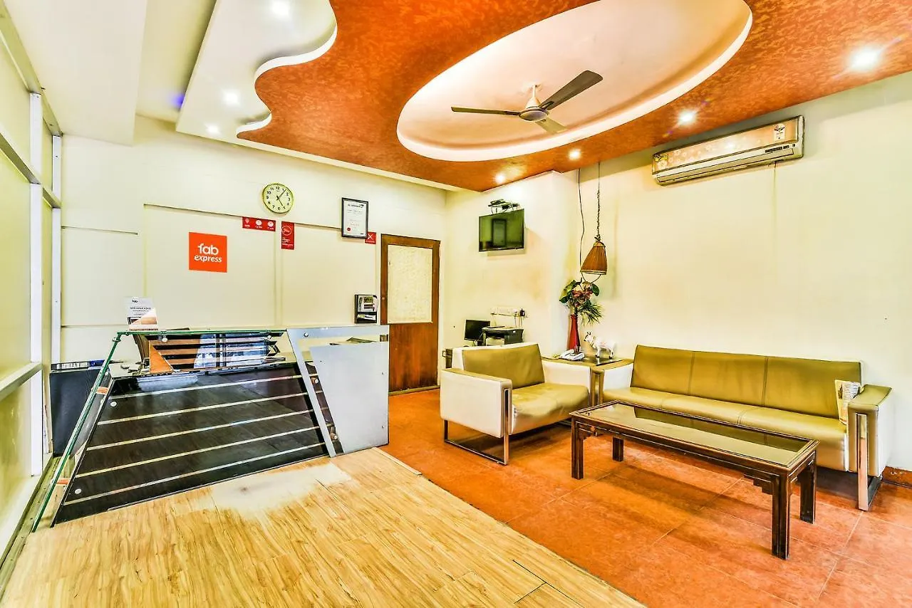 Fabexpress Grand Shoba Hotel New Delhi